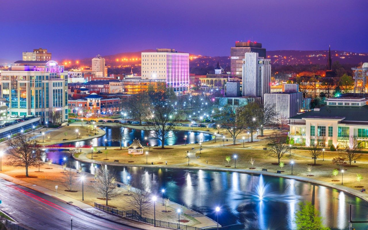 huntsville alabama at night